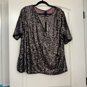 Beautiful “BLACK LABEL” Chicos Top size 3 (XL) Silver NWT